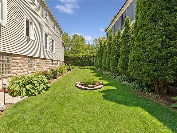 4th image of 4924 N Seeley Ave