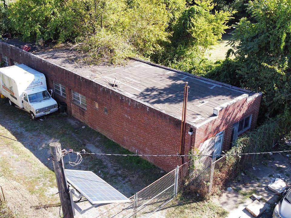 2nd image of 1712 S 6th St