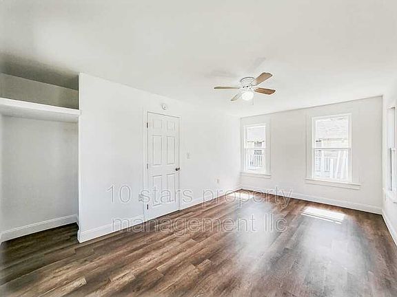 4th image of 2212 32nd Ave E #W1