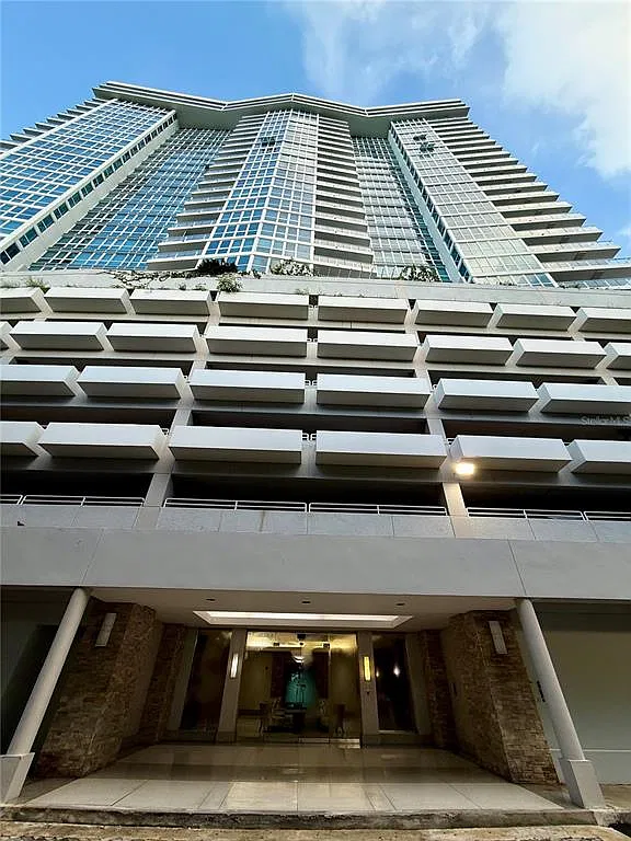 2 bed, 2.0 bath, 1131 sqft, $3,500 — Photo 1