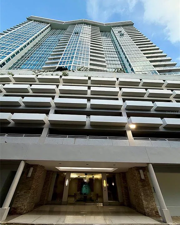 48 Munoz Rivera Ave #1205