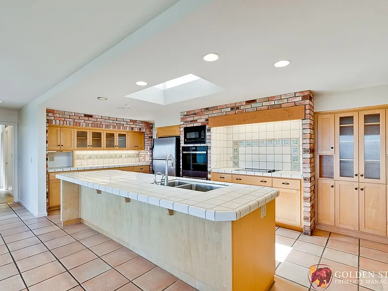 15479 Belnap Way — Photo 8