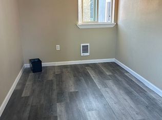 416 Quincy Ave, Cottage Grove, OR 97424