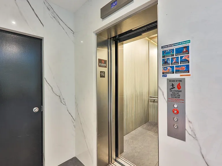 UrbanLux Hollywood Premium — Photo 7