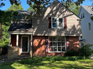 1945 Revere Rd, Cleveland Heights, OH 44118