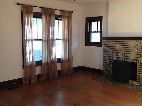 5th image of 2105 Paige St