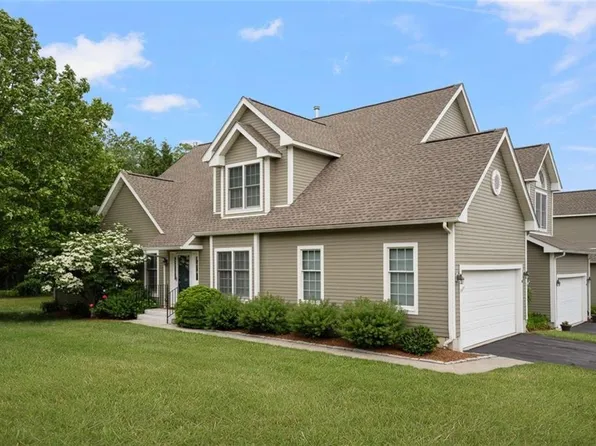 50 Seal Island Rd, Bristol, RI 02809