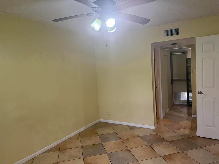 3130 Millwood Ter #1110 — Photo 7