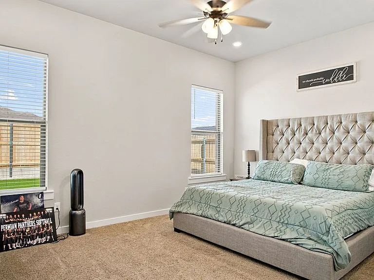 10401 Pronghorn Rd — Photo 11