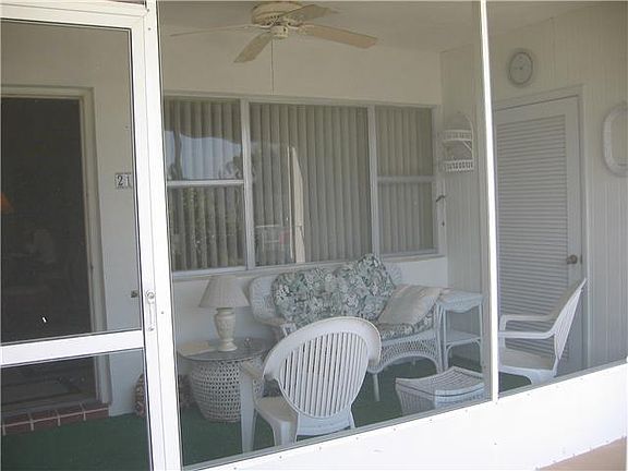 4th image of 110 Shore Ct APT 211B