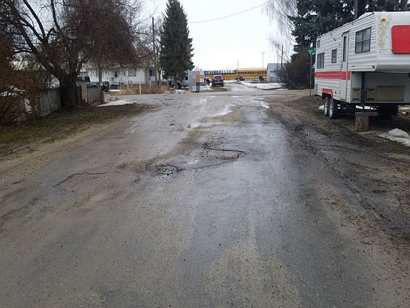 4th image of 1039 Water St