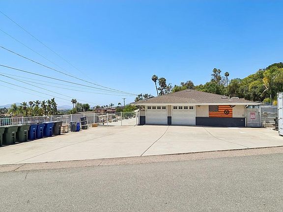 3rd image of 2318 Orchard Ave