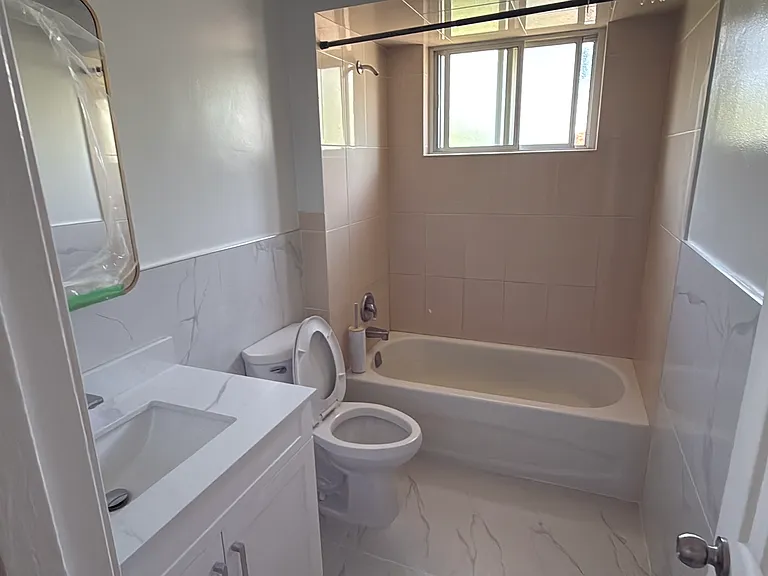 73 Bimini Cres — Photo 10