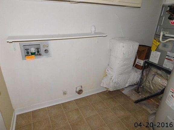 3rd image of 109 Deer Run Ln