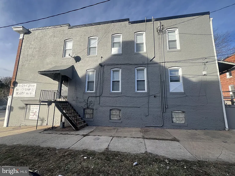 4303 York Rd #3 — Photo 1