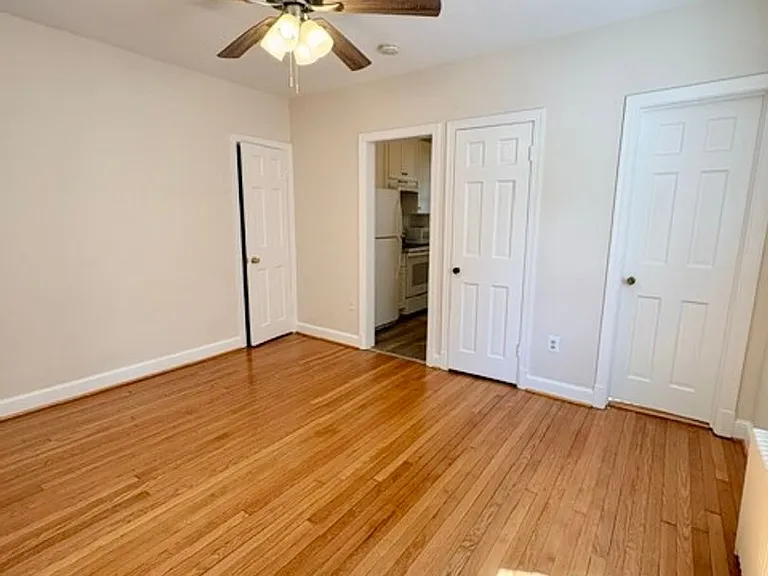 - 4534 Avondale Street — Photo 16