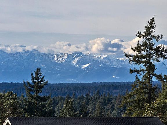 Enjoy the snow capped Olympic mountain and Henderson Bay view.