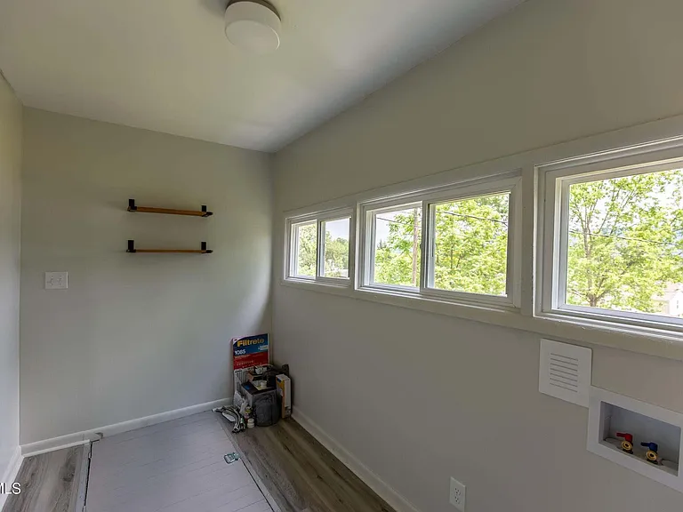 432 Cypress St — Photo 17