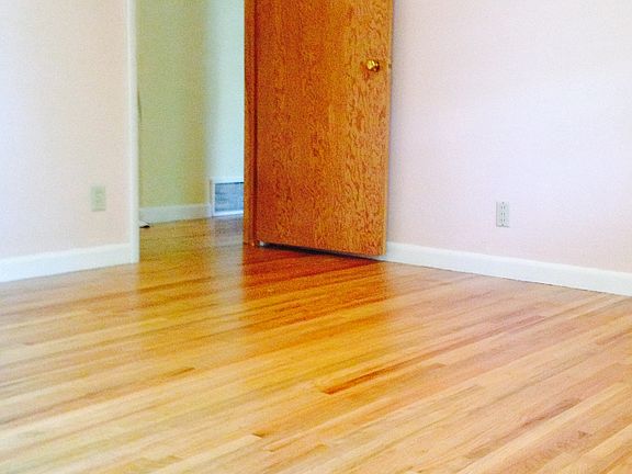 3rd image of 928 Boulevard Ave