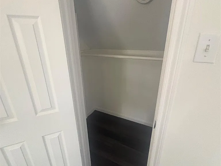 6918 Marisol Dr — Photo 8