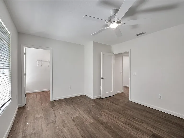 834 Jefferson Ave — Photo 18