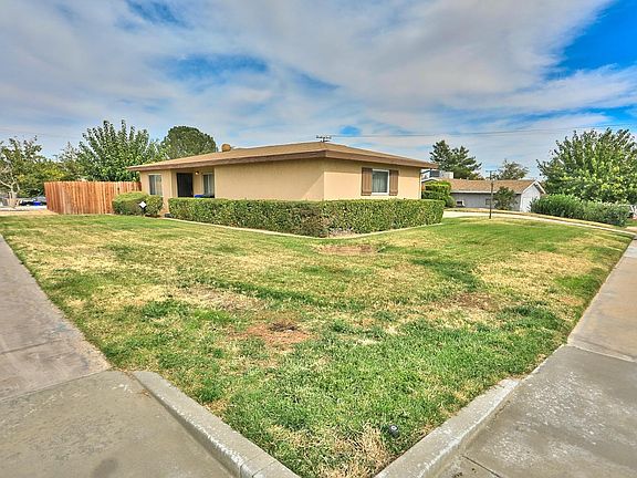 5th image of 16114 Colina St