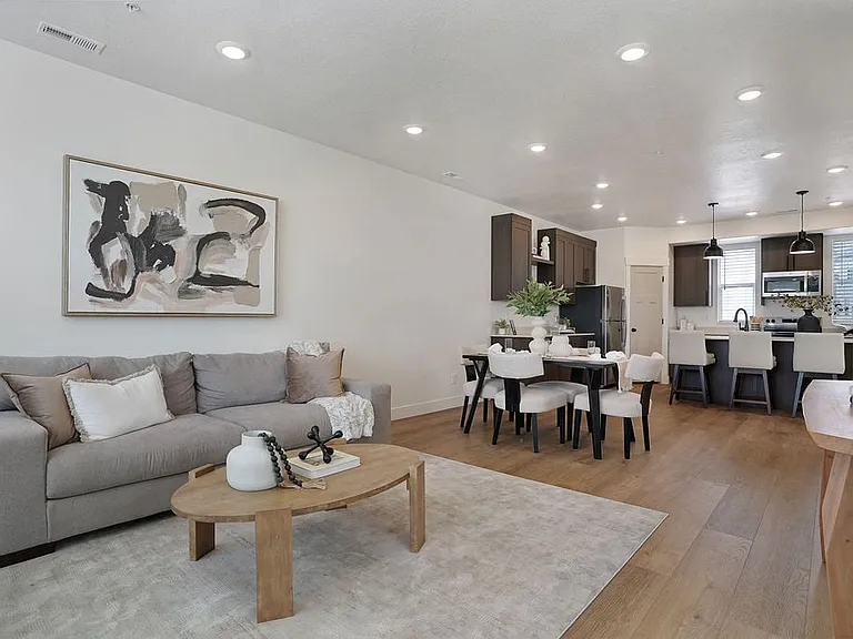 Riverwell Townhomes — Photo 5