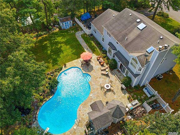 3rd image of 32 Pheasant Run Ln