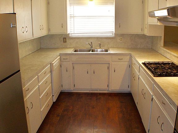 4th image of 3041 Kelsey Dr