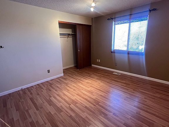 4th image of 123 W Cedar Way