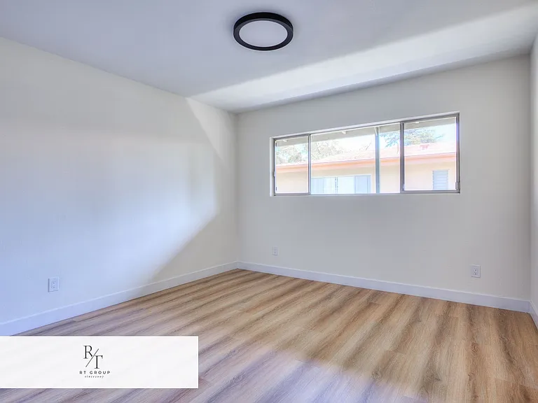 1032 S Golden West Ave #C — Photo 24