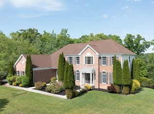 10 Valley View Dr, North Grafton, MA 01536