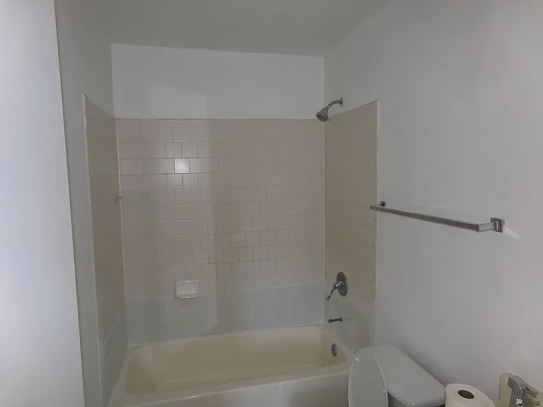 2812 W 28th Pl — Photo 10