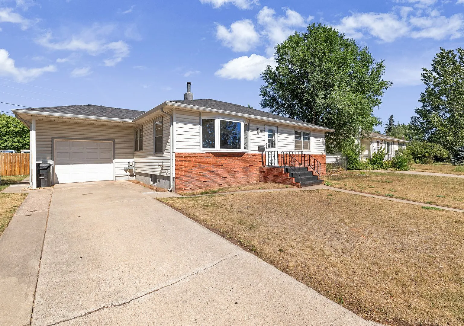 4 Bed | 2 Bath | Single Garage | West Rapid | Pet Negotiable — Photo 3