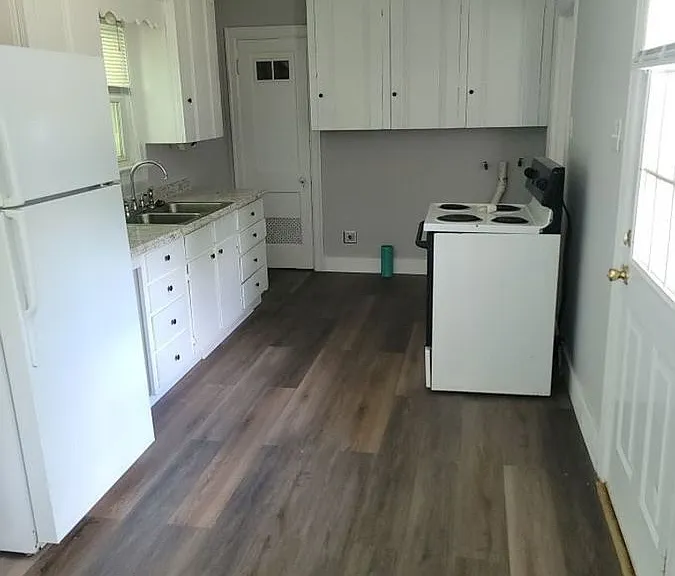 1411 Hill St — Photo 14