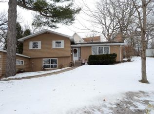707 Summit St, Baraboo, WI 53913