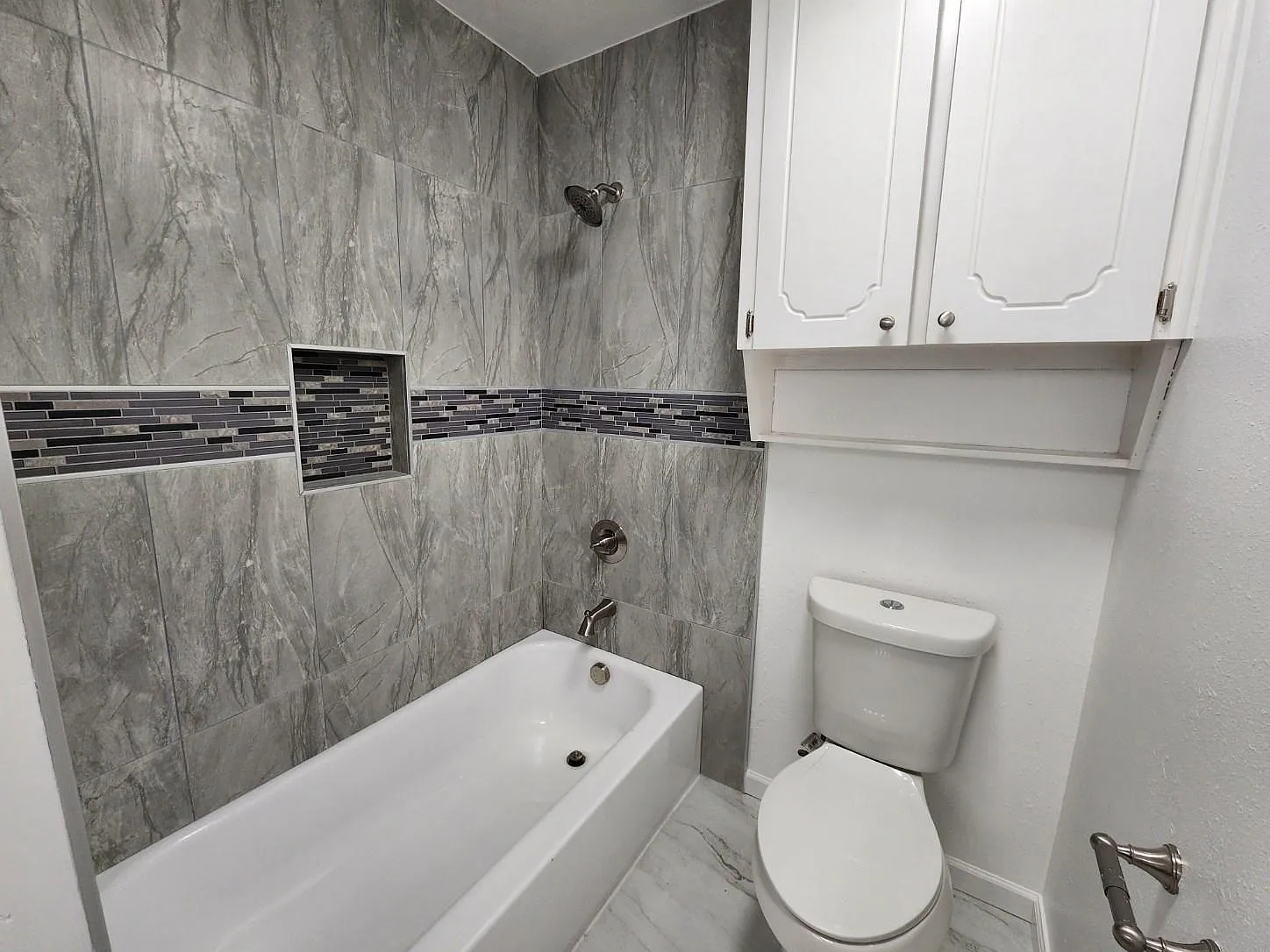 4 bed, 2628 sqft, $1,995 — Photo 3