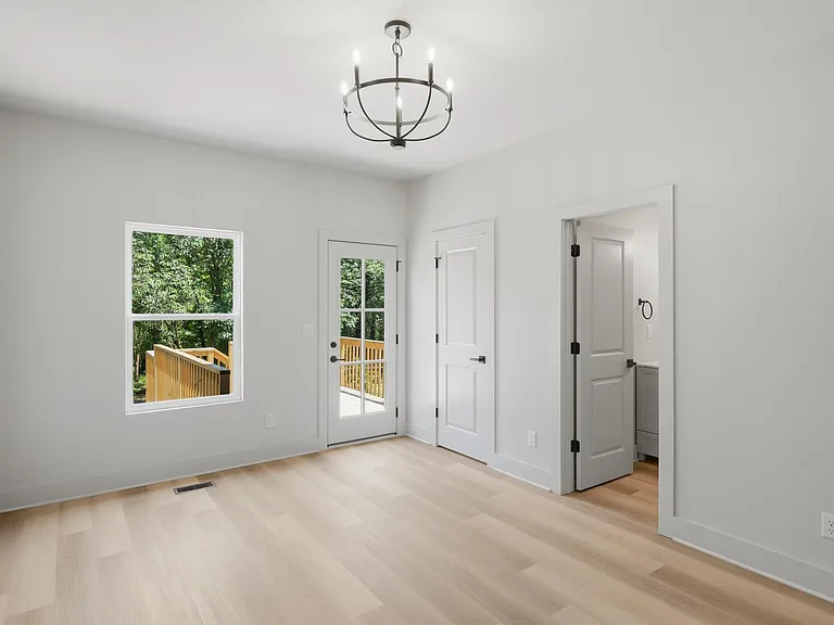 104 Norman Ln #100 — Photo 15