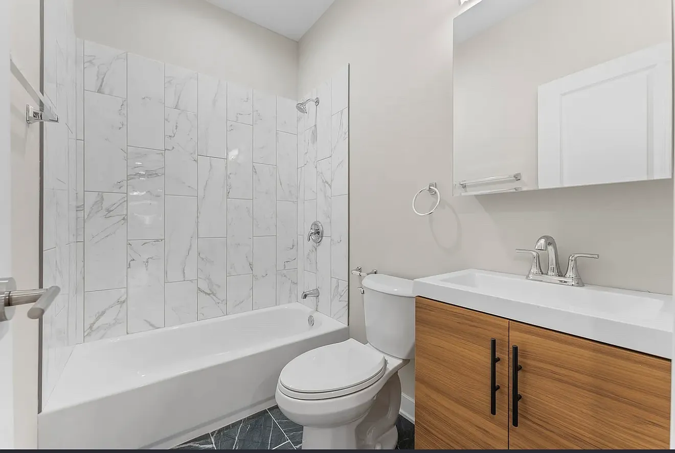 3 bed, 1127 sqft, $2,600 — Photo 3