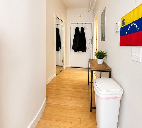 5th image of 12 Stoneholm St APT 421