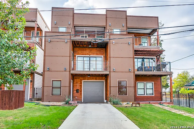 902 Montana St #102