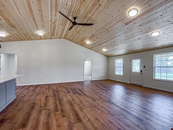 4th image of 346 Crocket Ln