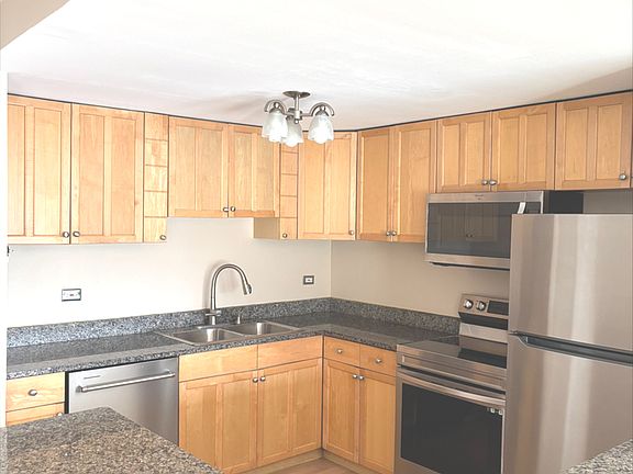 5th image of 2015 S Finley Rd APT 209