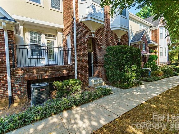 3rd image of 14254 Richmond Park Ave