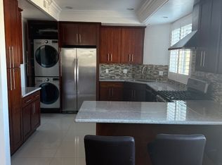 116 N Swall Dr, Beverly Hills, CA 90211