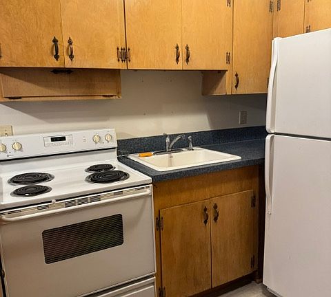 5th image of 6739 SE Woodstock Blvd #3