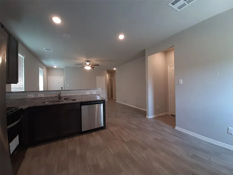 919 Redinger Ridge Dr — Photo 9