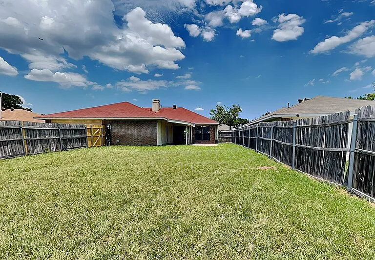 1654 Belltower Dr — Photo 17