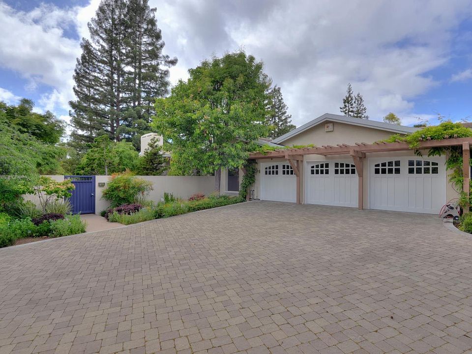1st image of 27925 Roble Blanco Dr