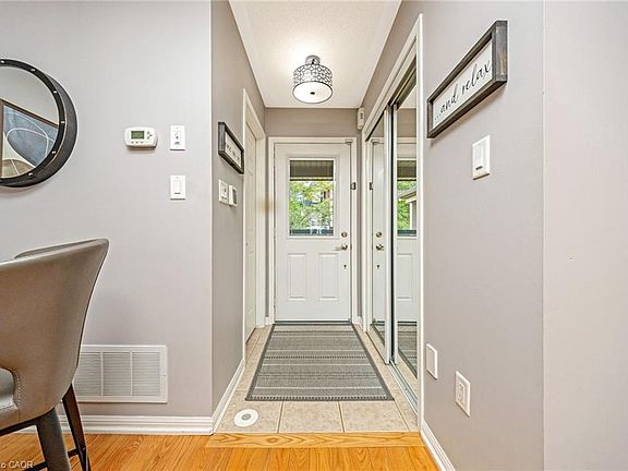 5th image of 590 Speyer Cir